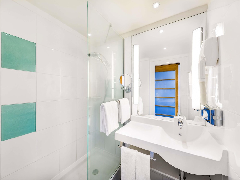 Habitación ejecutiva, 1 cama doble del hotel Novotel Budapest Danube. Foto 6