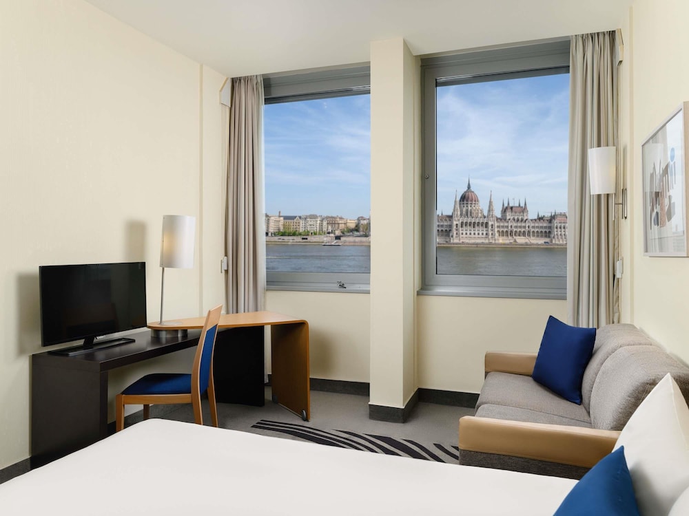 Habitación ejecutiva, 1 cama doble (Parliament view) del hotel Novotel Budapest Danube. Foto 3