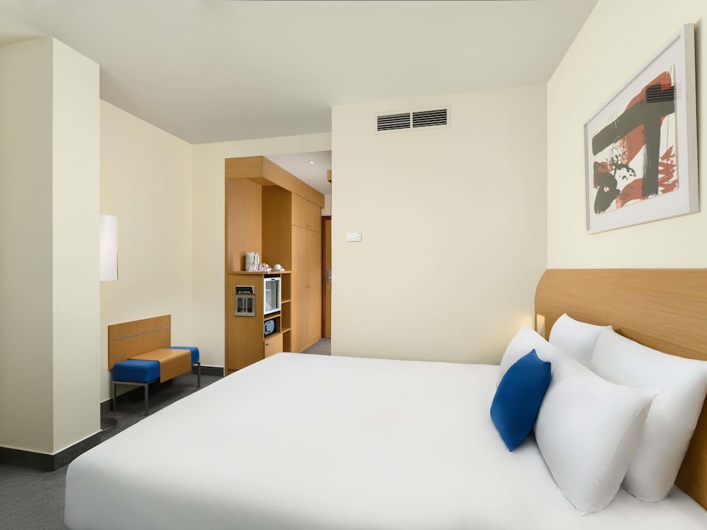 Habitación superior, 1 cama doble del hotel Novotel Budapest Danube. Foto 5