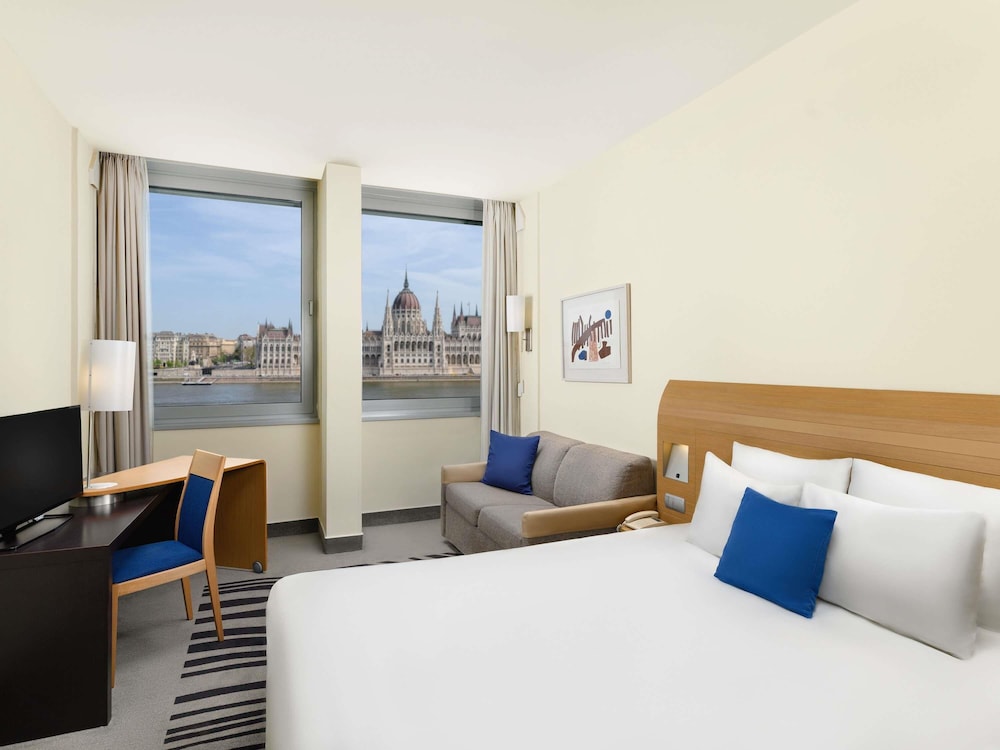 Habitación ejecutiva, 1 cama doble (Parliament view) del hotel Novotel Budapest Danube. Foto 4