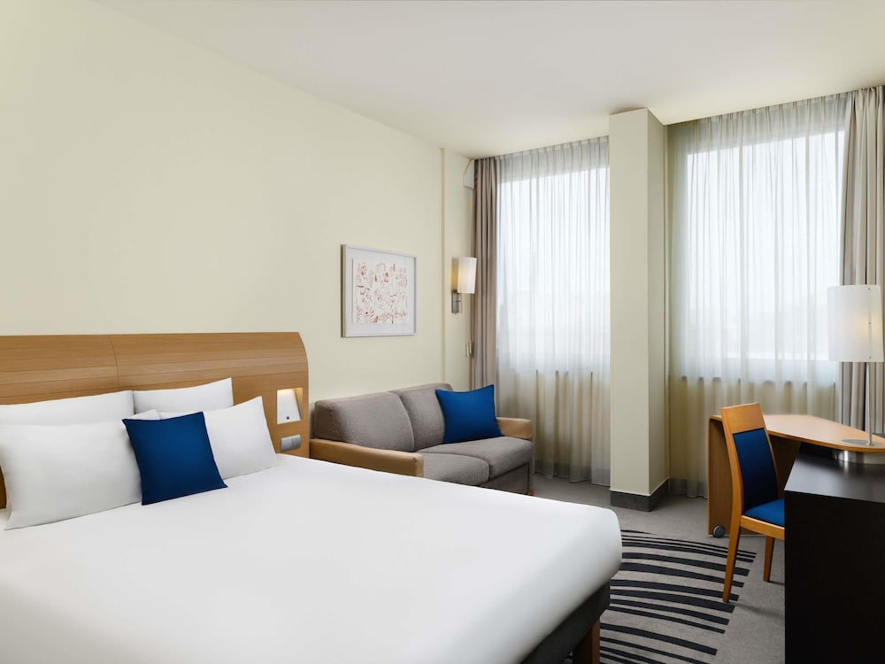 Habitación ejecutiva, 1 cama doble (Parliament view) del hotel Novotel Budapest Danube. Foto 5