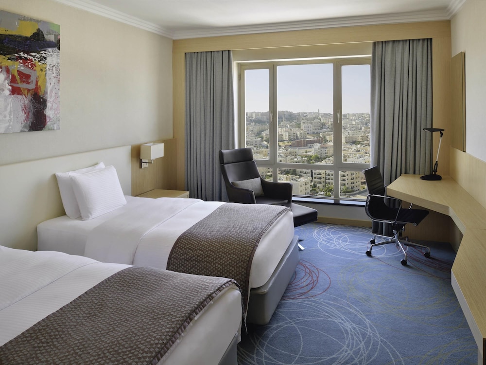 Superior Twin del hotel Mövenpick Amman