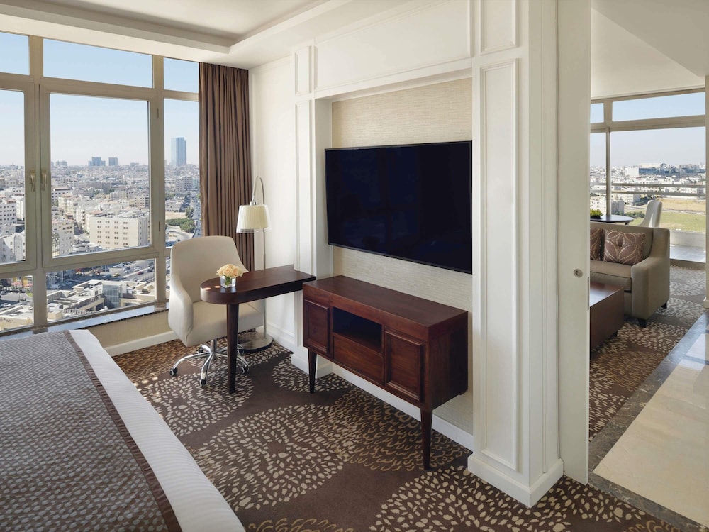 Suite Presidencial King del hotel Mövenpick Amman. Foto 2