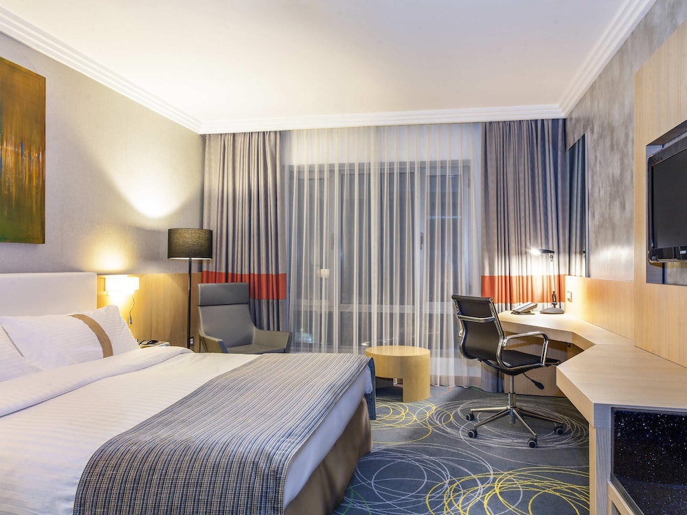 Superior King del hotel Mövenpick Amman. Foto 5