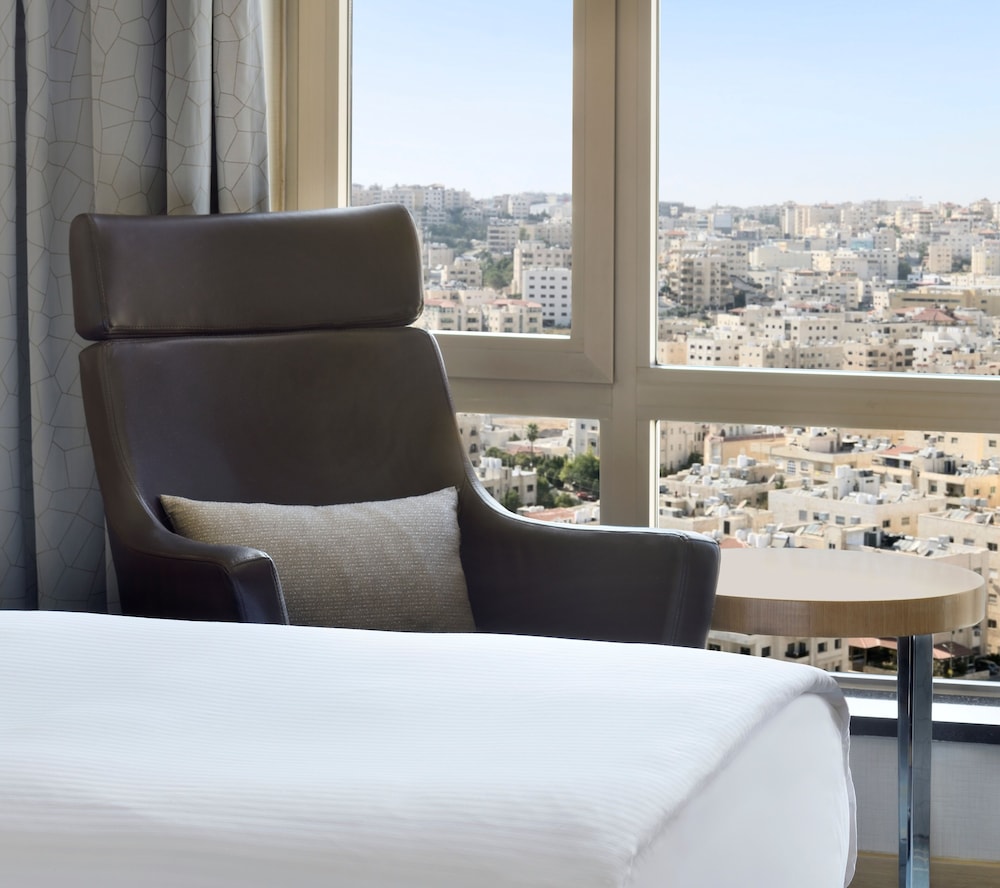 Superior Twin del hotel Mövenpick Amman. Foto 4