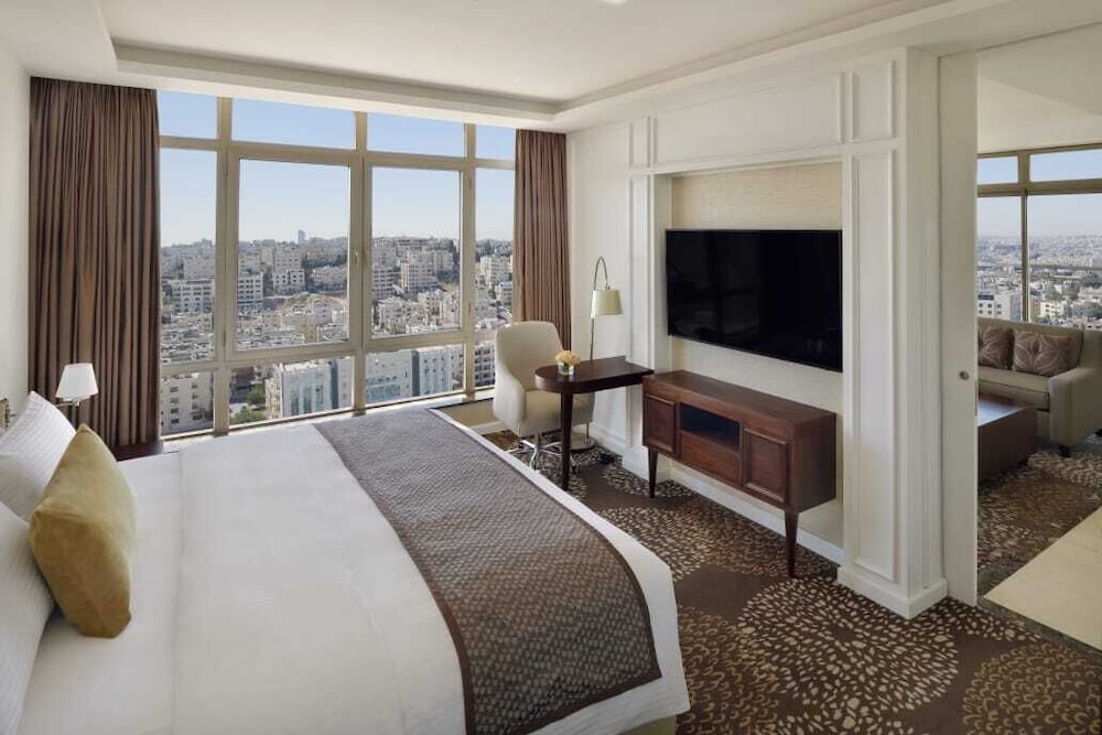 Suite Presidencial King del hotel Mövenpick Amman. Foto 1