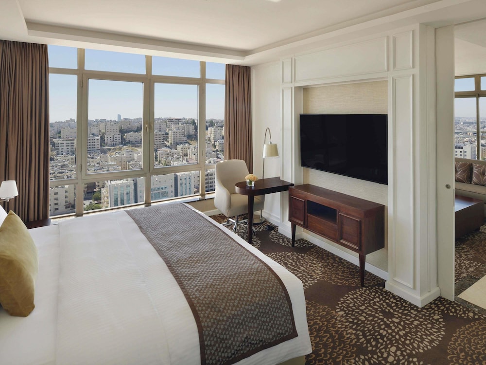 Suite Presidencial King del hotel Mövenpick Amman. Foto 3