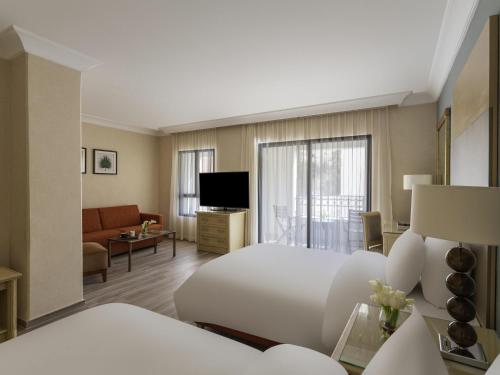 Suite Junior Doble - 2 camas del hotel Movenpick Resort Petra