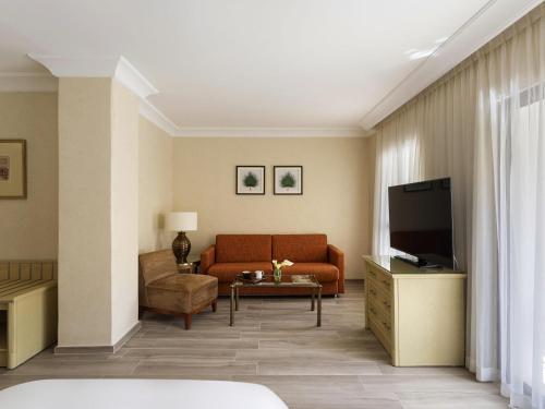 Suite Junior Doble - 2 camas del hotel Movenpick Resort Petra. Foto 3