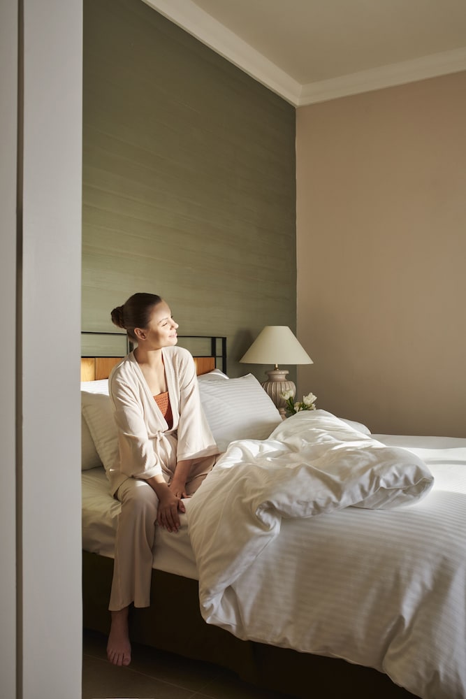 Suite Deluxe con 1 cama King Size del hotel Grand Mercure Petra. Foto 2
