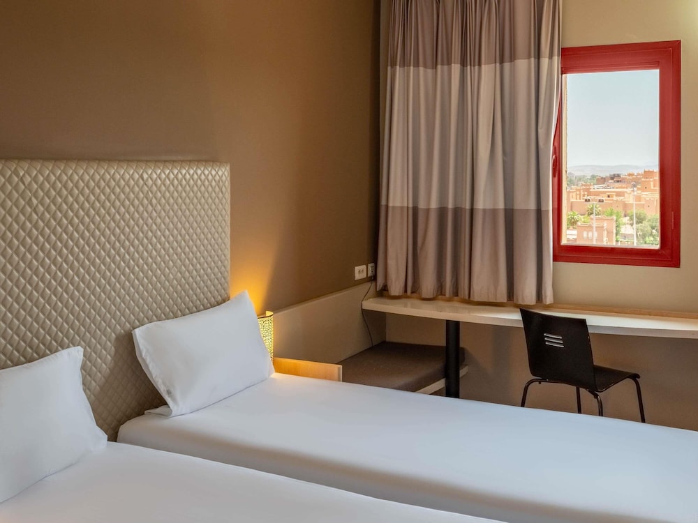 Habitación doble 2 Camas individuales del hotel Ibis Ouarzazate Centre. Foto 6
