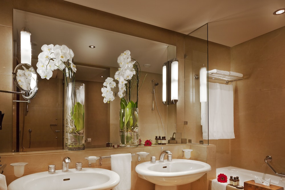 Suite Deluxe, 1 cama de matrimonio grande del hotel Le Diwan Rabat-mgallery. Foto 8