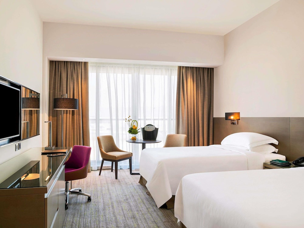 Habitación Superior Twin con 2 Camas Individuales del hotel Novotel Muscat Airport. Foto 2