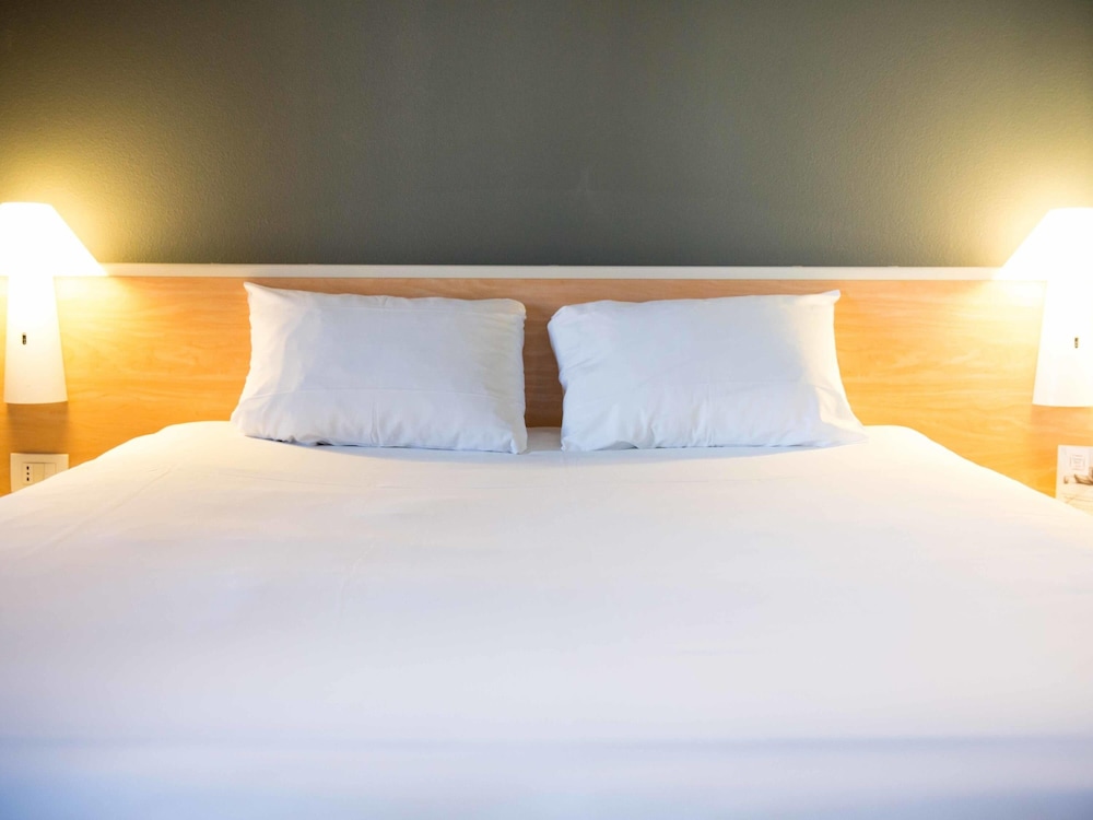 Habitación con 1 cama doble del hotel Ibis Florence North Airport. Foto 8