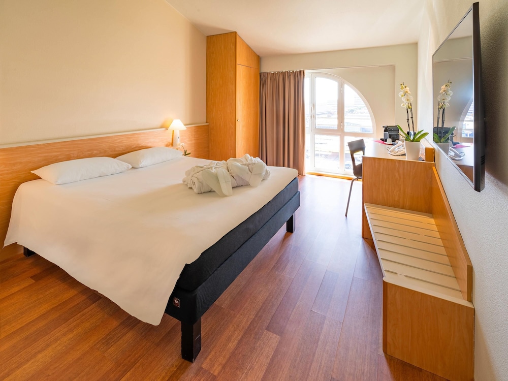 Habitación Premium con 1 cama doble del hotel Ibis Florence North Airport. Foto 4