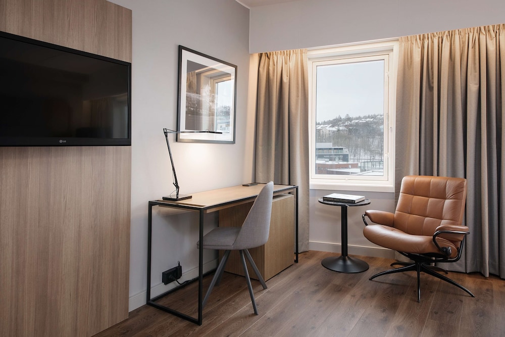 Habitación superior, vistas al río del hotel Radisson Blu Nydalen, Oslo. Foto 4