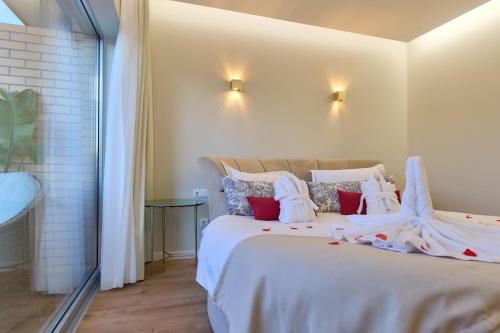 Habitación Doble Deluxe con bañera de hidromasaje del hotel Ílhavo Plaza. Foto 4
