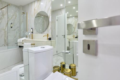 Habitación Doble Deluxe con bañera de hidromasaje del hotel Ílhavo Plaza. Foto 6