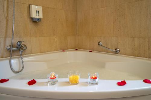 Habitación Doble con bañera de hidromasaje del hotel Ílhavo Plaza