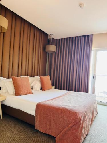 Habitación Doble con bañera de hidromasaje del hotel Ílhavo Plaza. Foto 9