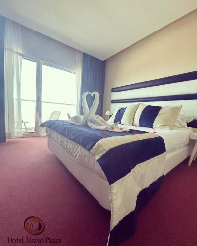 Habitación Doble con bañera de hidromasaje del hotel Ílhavo Plaza. Foto 11