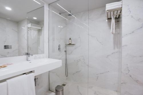 Habitación Triple del hotel Aquae Flaviae - Premium Chaves. Foto 6