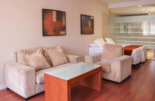 Habitación Familiar del hotel Granada Palace Affiliated by Meliá. Foto 4