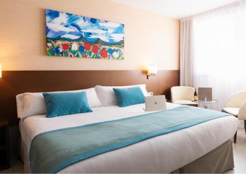 Habitación Doble Superior del hotel and Spa Real Ciudad De Zaragoza. Foto 1
