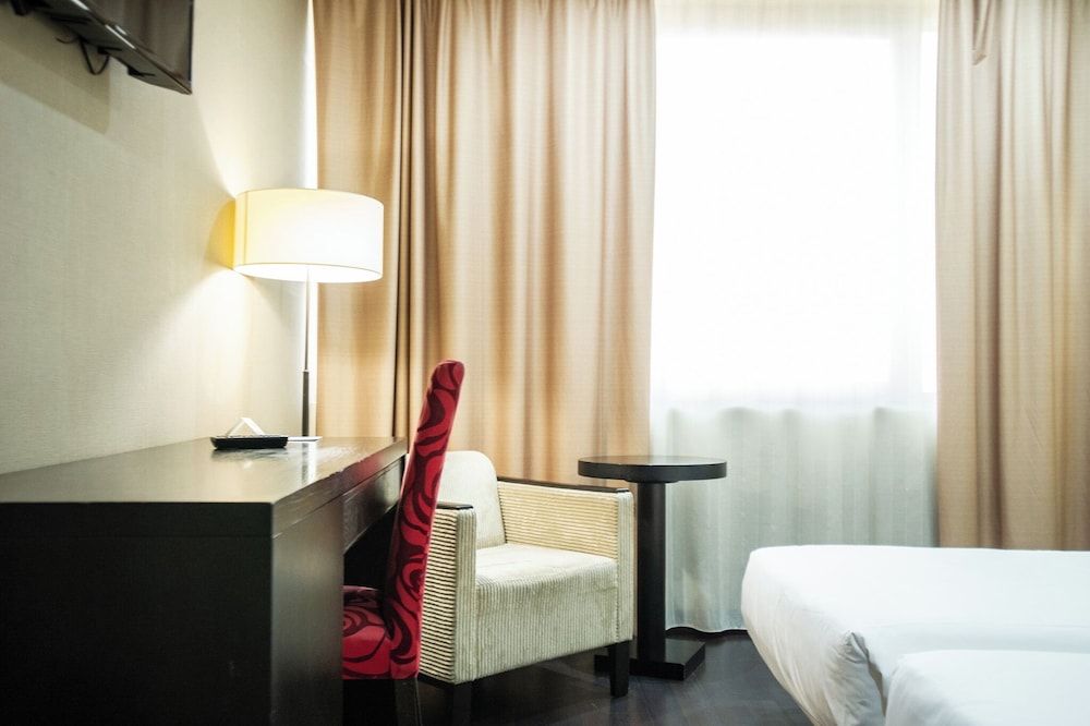 Habitación doble (Twin Bed) del hotel Azz Asturias Langrehotel and Spa. Foto 1