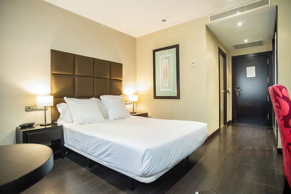 Habitación doble (Queen Bed) del hotel Azz Asturias Langrehotel and Spa. Foto 1