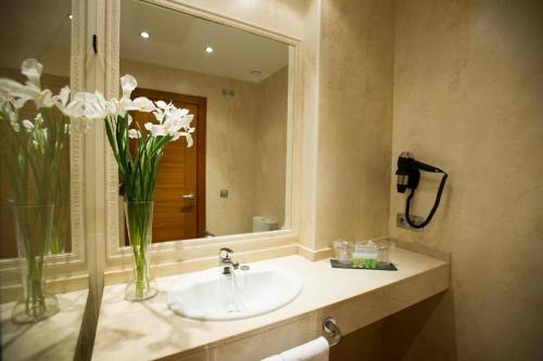 Habitación Triple del hotel Leflet Valme. Foto 4