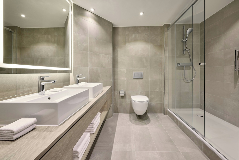 Apartamento, 1 cama de matrimonio grande con sofá cama del hotel COURTYARD BY MARRIOTT BERLIN CITY CENTER. Foto 6