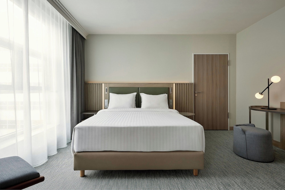 Habitación Deluxe, 1 cama de matrimonio del hotel COURTYARD BY MARRIOTT BERLIN CITY CENTER. Foto 4