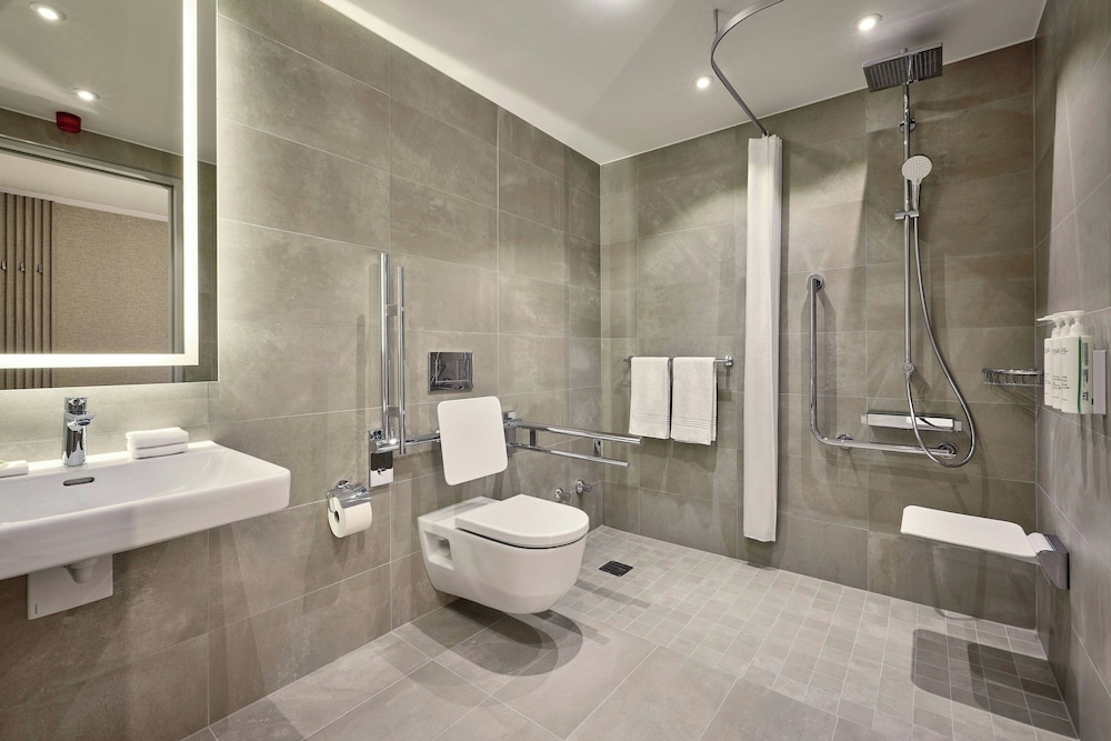 Habitación Deluxe, 1 cama de matrimonio del hotel COURTYARD BY MARRIOTT BERLIN CITY CENTER. Foto 5