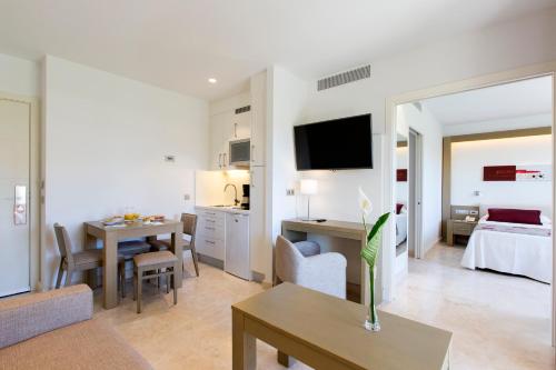 Apartamento del hotel Hipotels Barrosa Garden. Foto 1