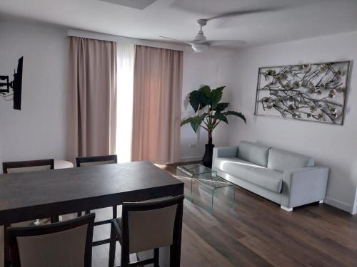 Estudio del hotel Monopol. Foto 10