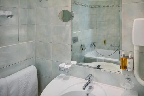 Habitación Individual del hotel Adria Prague. Foto 3