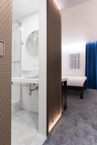 Habitación Doble Premium del hotel Ibis Praha Old Town. Foto 3
