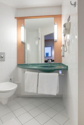 Habitación Familiar Premium del hotel Ibis Praha Old Town. Foto 5
