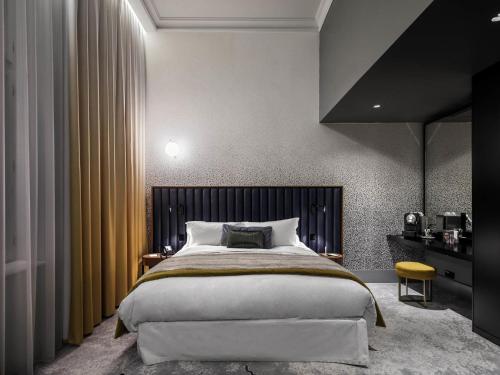 Suite Junior de lujo del hotel Century Old Town Prague - Mgallery. Foto 1