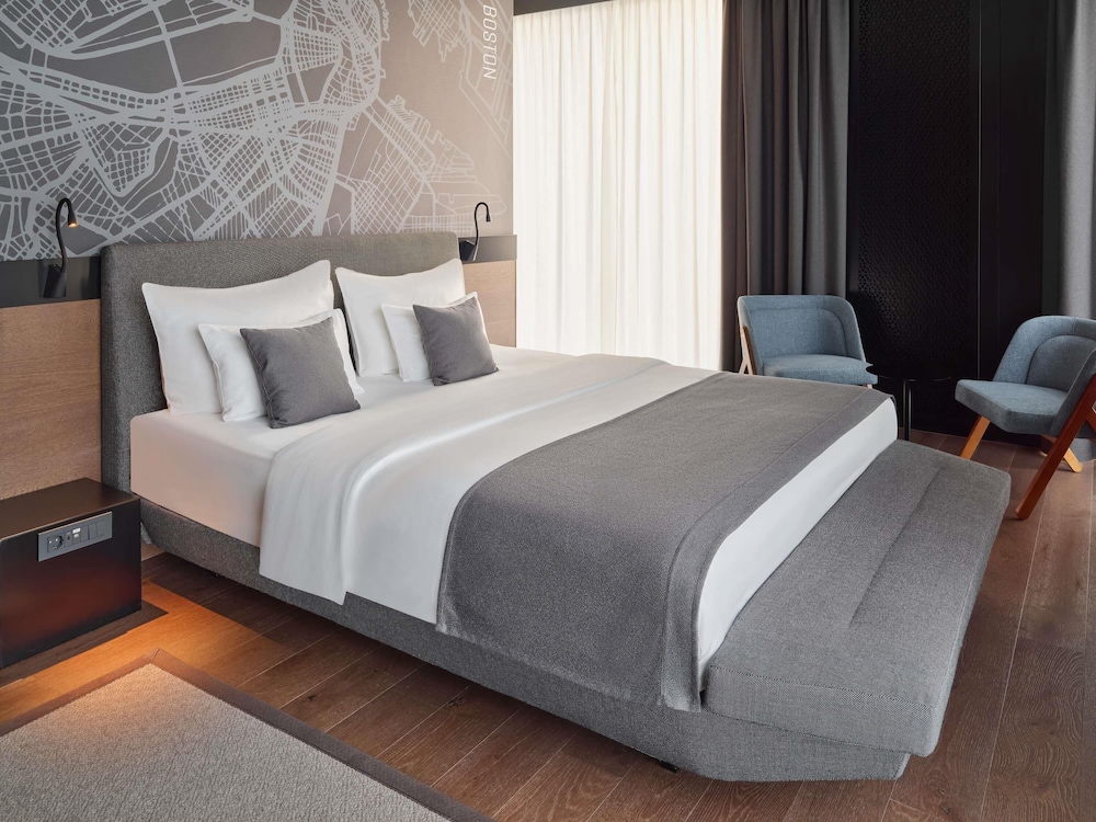 Habitación Deluxe, 1 cama doble del hotel Mövenpick Zagreb. Foto 6