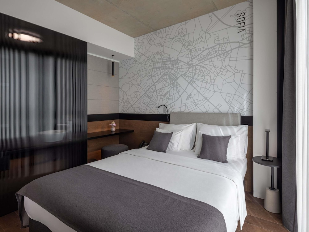 Habitación superior, 1 cama de matrimonio del hotel Mövenpick Zagreb. Foto 8