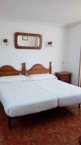 Habitación Doble - 1 o 2 camas del hotel Los Perales. Foto 4