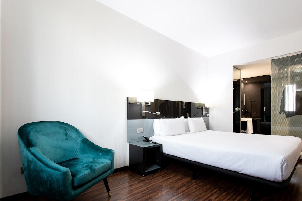 Habitación estándar con 2 camas individuales del hotel Ciudad De Móstoles. Foto 2