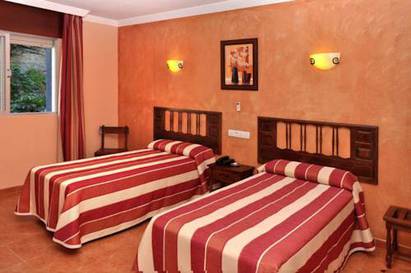 Habitación doble Económica del hotel Arrayanes Playa. Foto 2