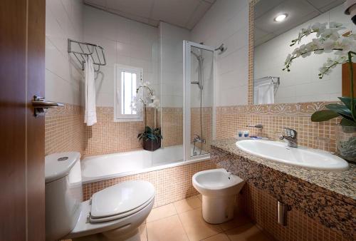 Habitación Doble - 2 camas del hotel Sercotel Tribuna Malaga. Foto 4