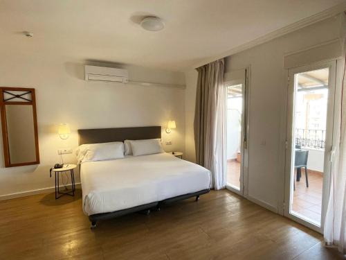 Habitación Doble Superior con terraza - 1 o 2 camas del hotel Sercotel Tribuna Malaga. Foto 1