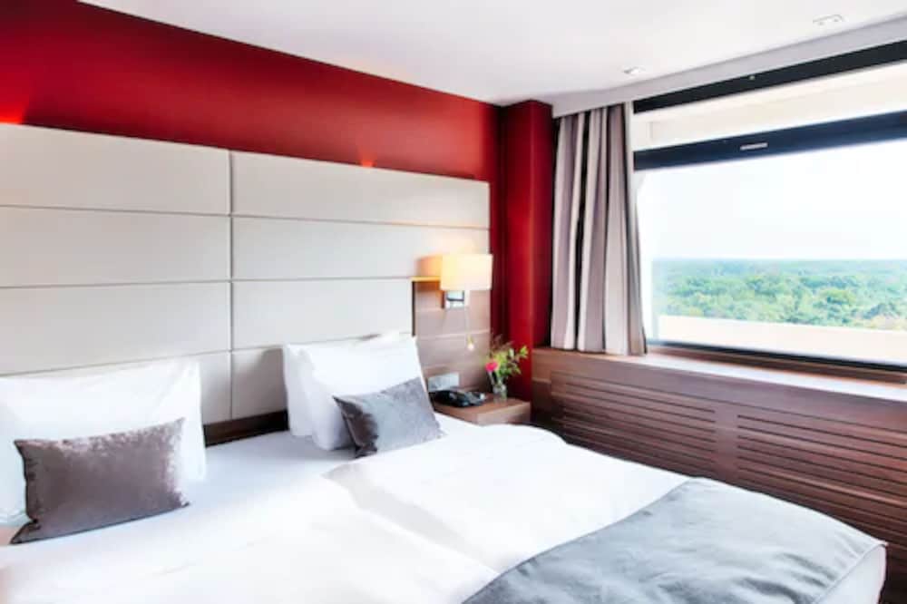 Suite ejecutiva, 1 cama de matrimonio grande del hotel Crowne Plaza Frankfurt Congress , An Ihg. Foto 6