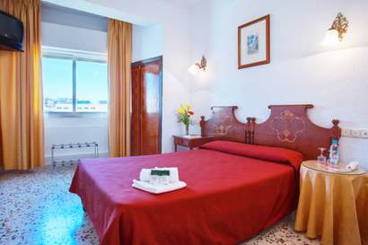 Habitación doble del hotel Embajador