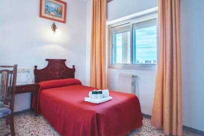 Habitación individual del hotel Embajador